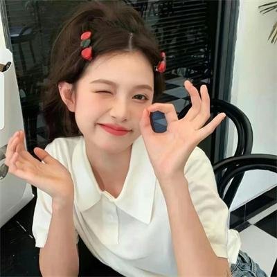 圣洁的艾曼妞